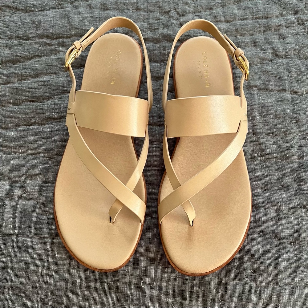 CLOSET CLOSING 10/31/22 Cole Haan all Leather flat Sandals, 8